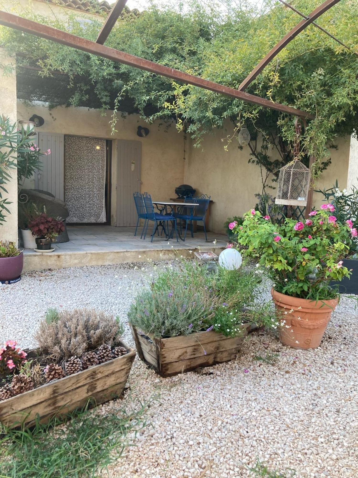 La Petite Garrigue Villa Mérindol Buitenkant foto